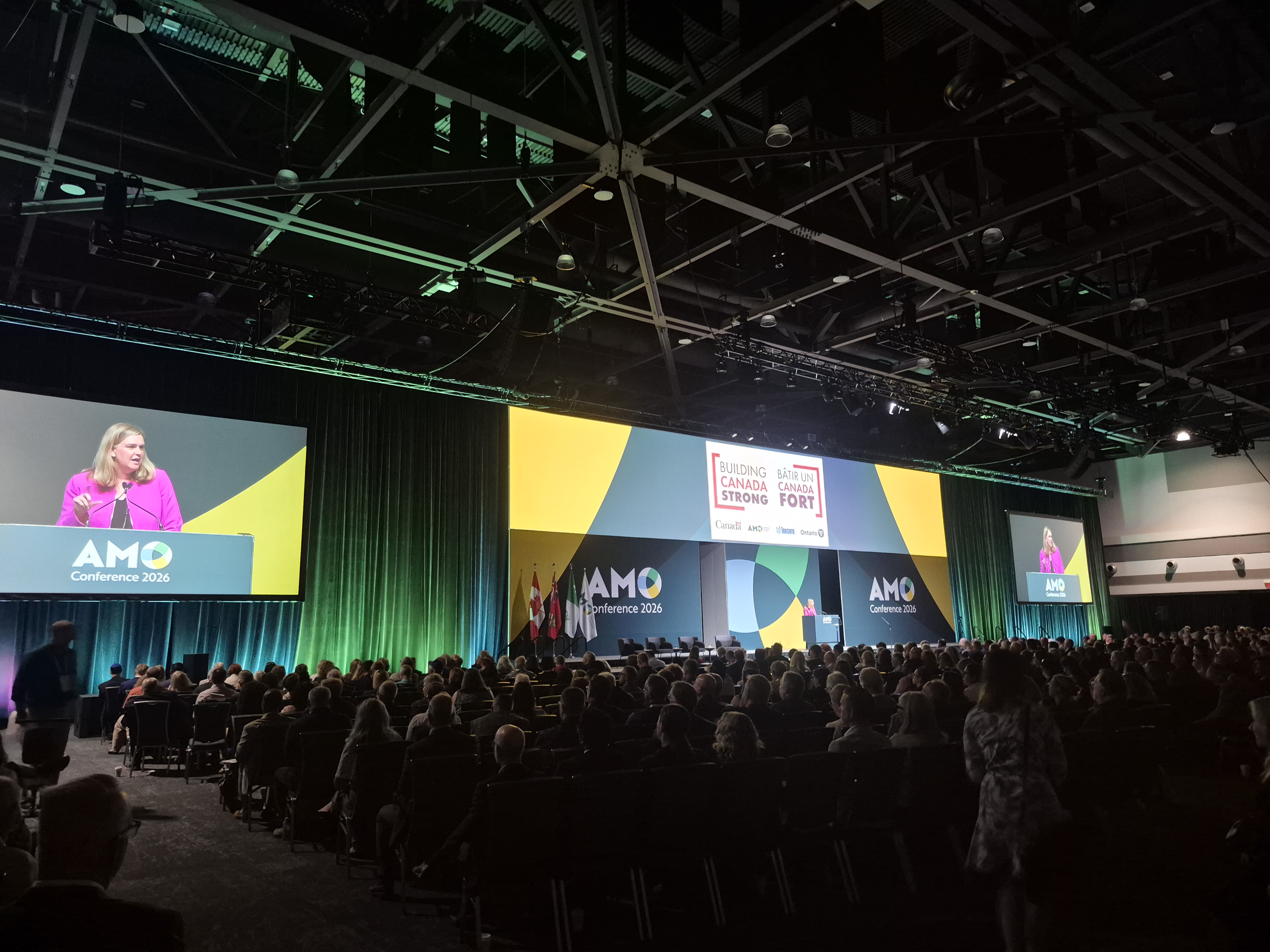 mainstage crowd at AMO 2026