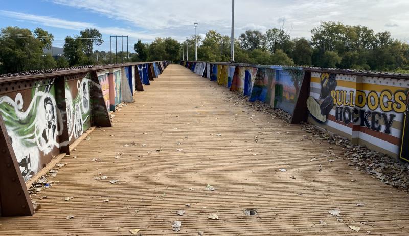 large pedestrian bridge